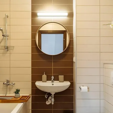 Vivando - Cosy Double Studio B + Parking Apartamento Bucareste